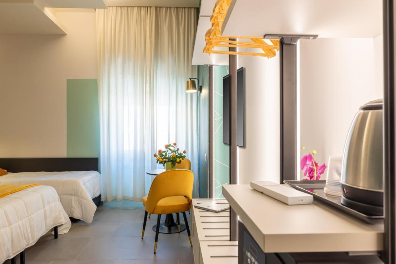 Quintuple Room