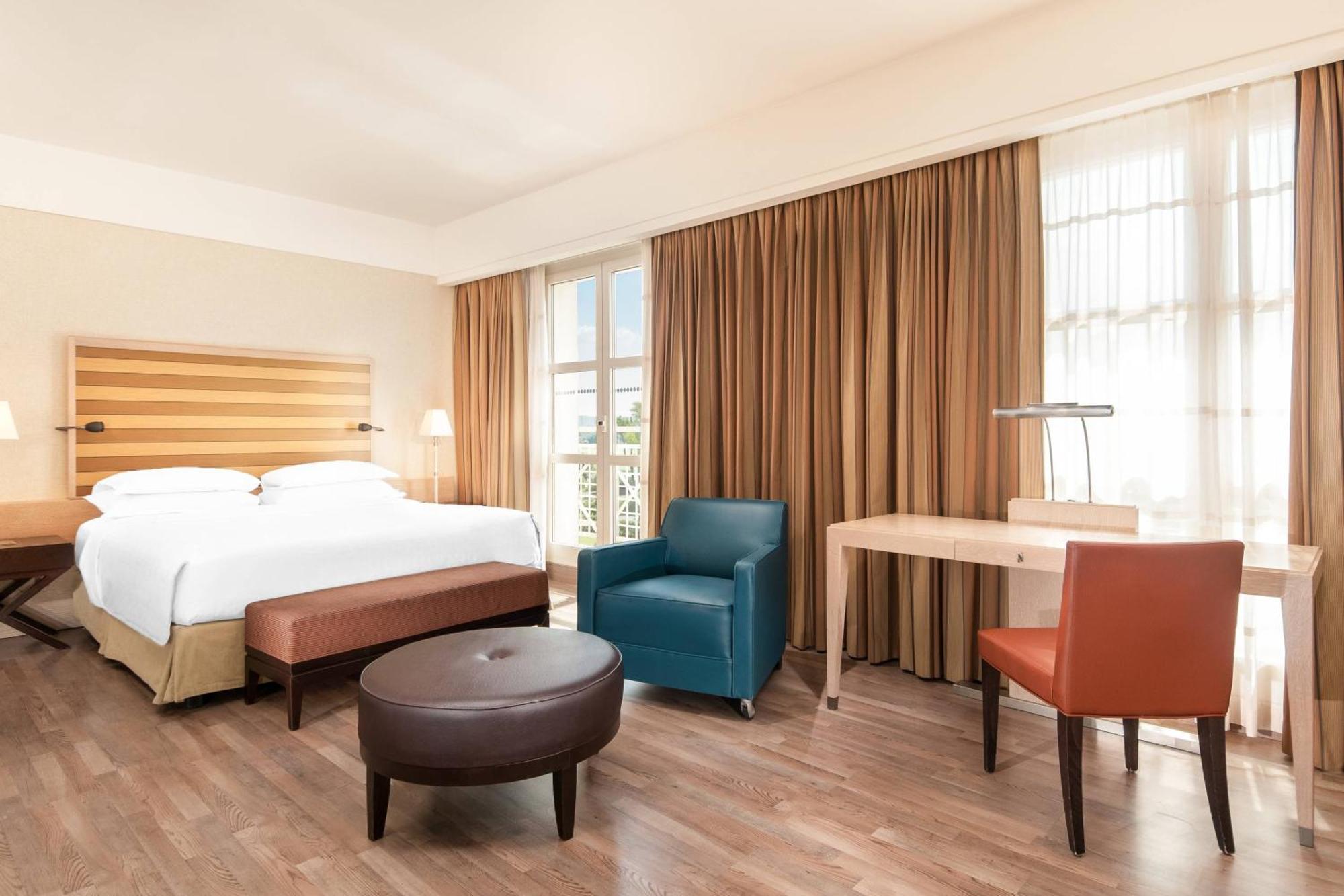 Executive King Room