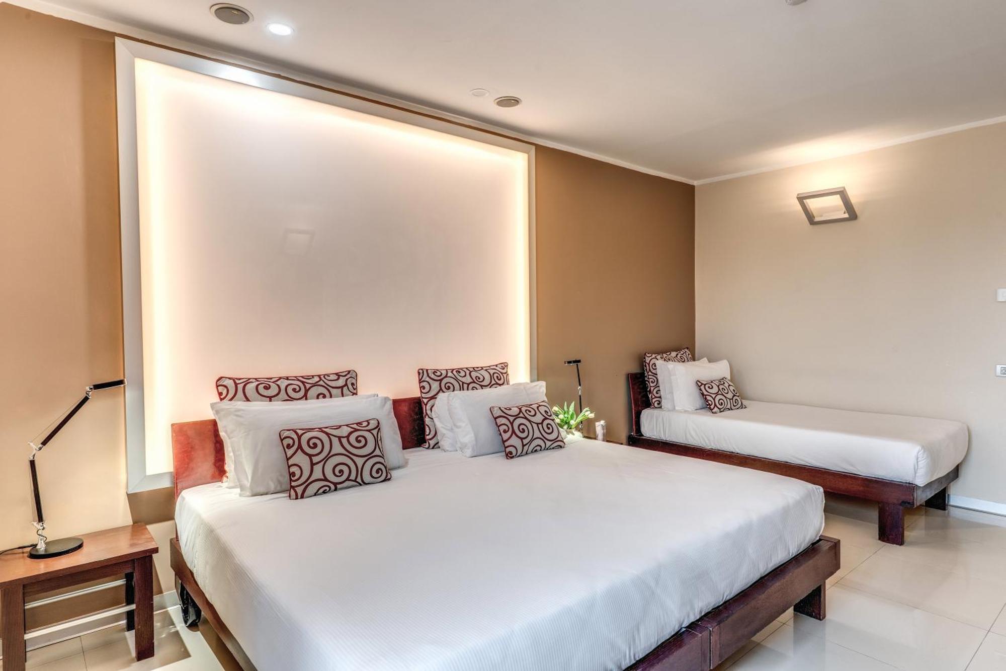 Triple Room