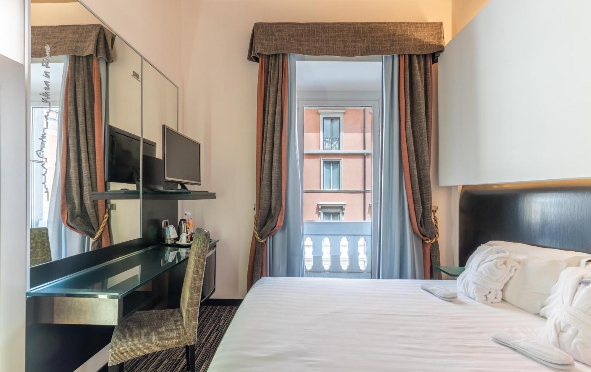 Small Double Room French Bed