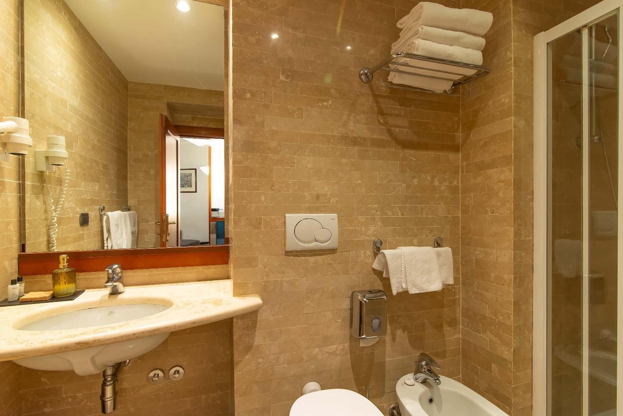 Double Room,1772056684:JPEG