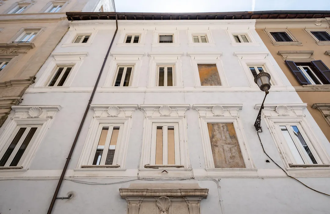 Trevi Apartment-1