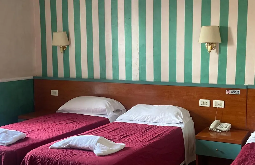 Hotel Center 3-1