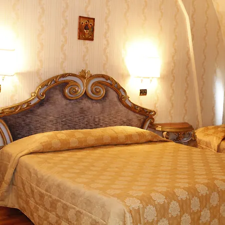 Lh Grand Hotel Hermitage-2